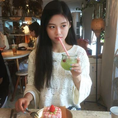 踉跄的女孩